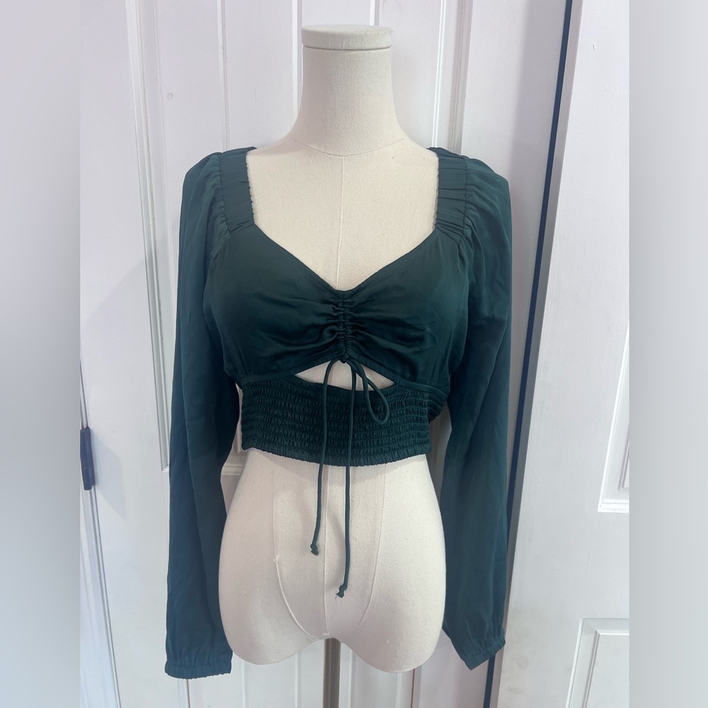 American Eagle Smocked Satin Cropped Top Keyhole Size Small NWOT